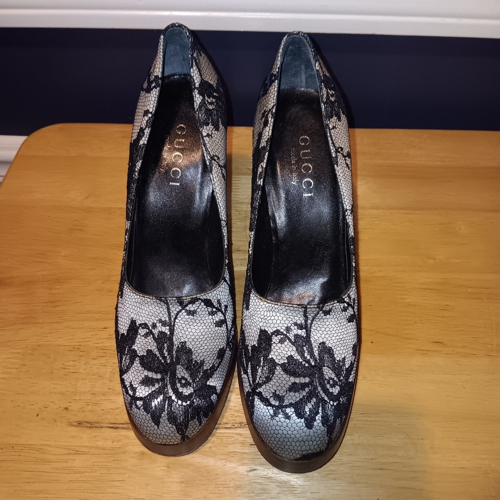Gucci GG Fabric & Lace Heels Size 37 1/2